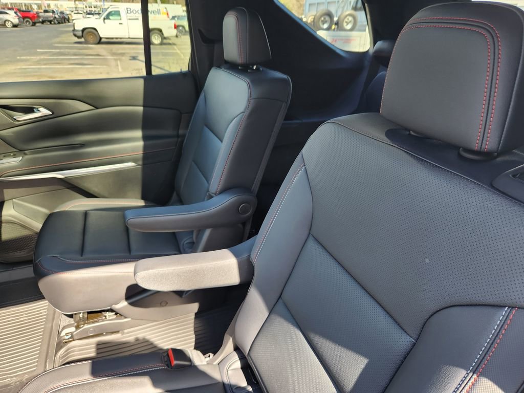 New 2026 Chevrolet Traverse Z71 w/ Driver Confidence Package image 13