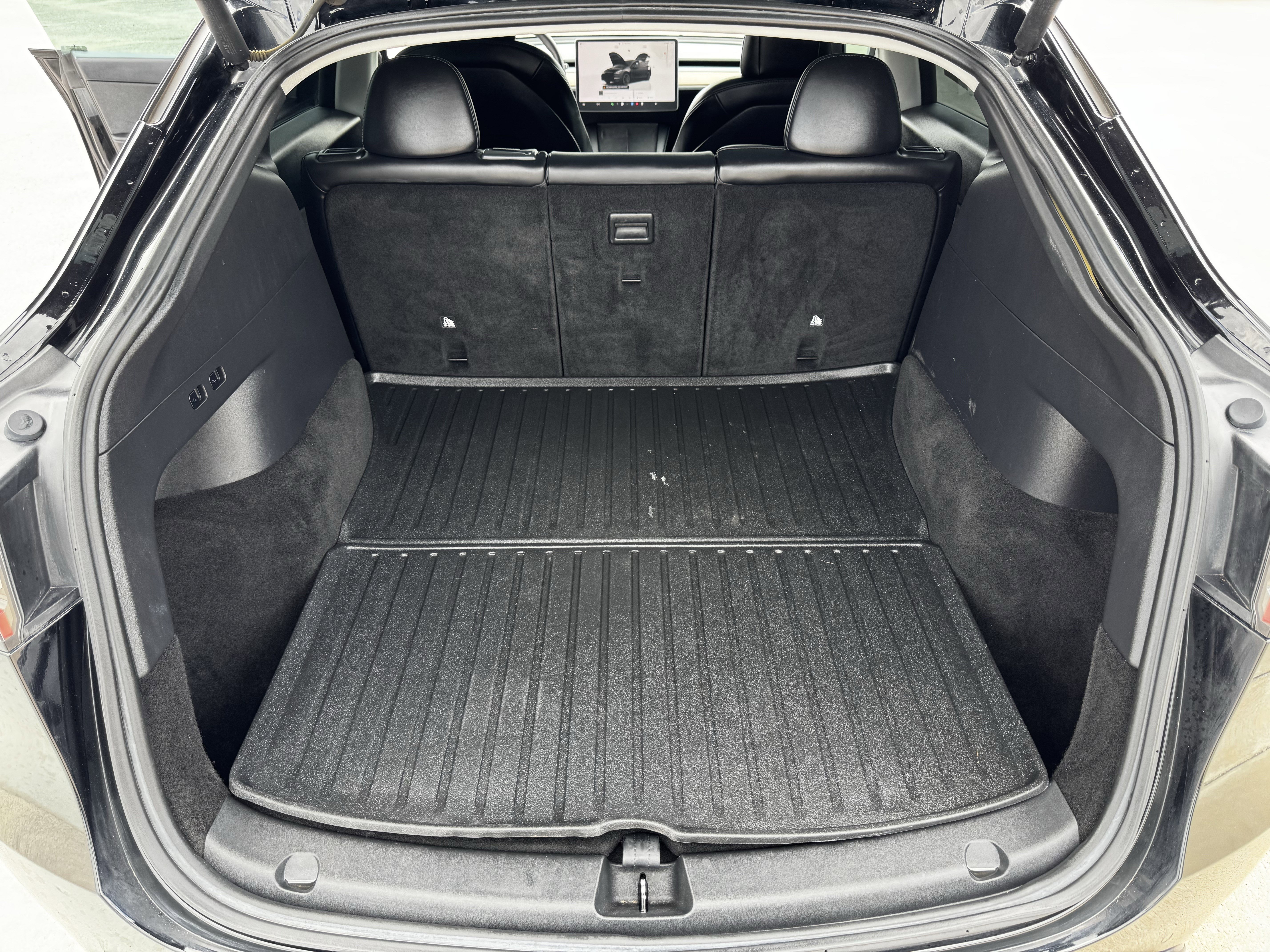 Used 2022 Tesla Model Y Performance image 30