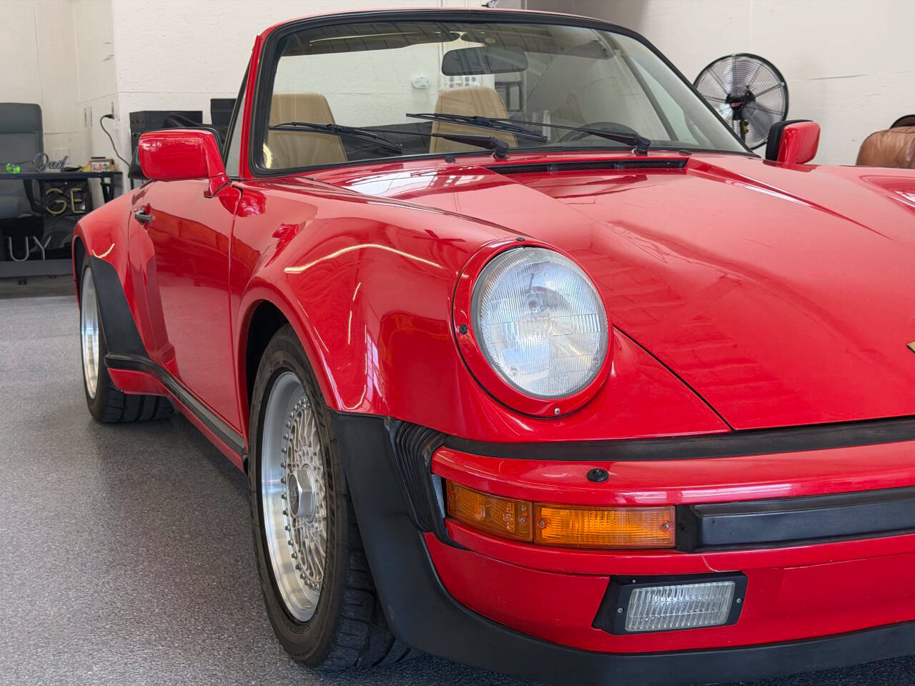Used 1988 Porsche 911 Carrera RWD image 12