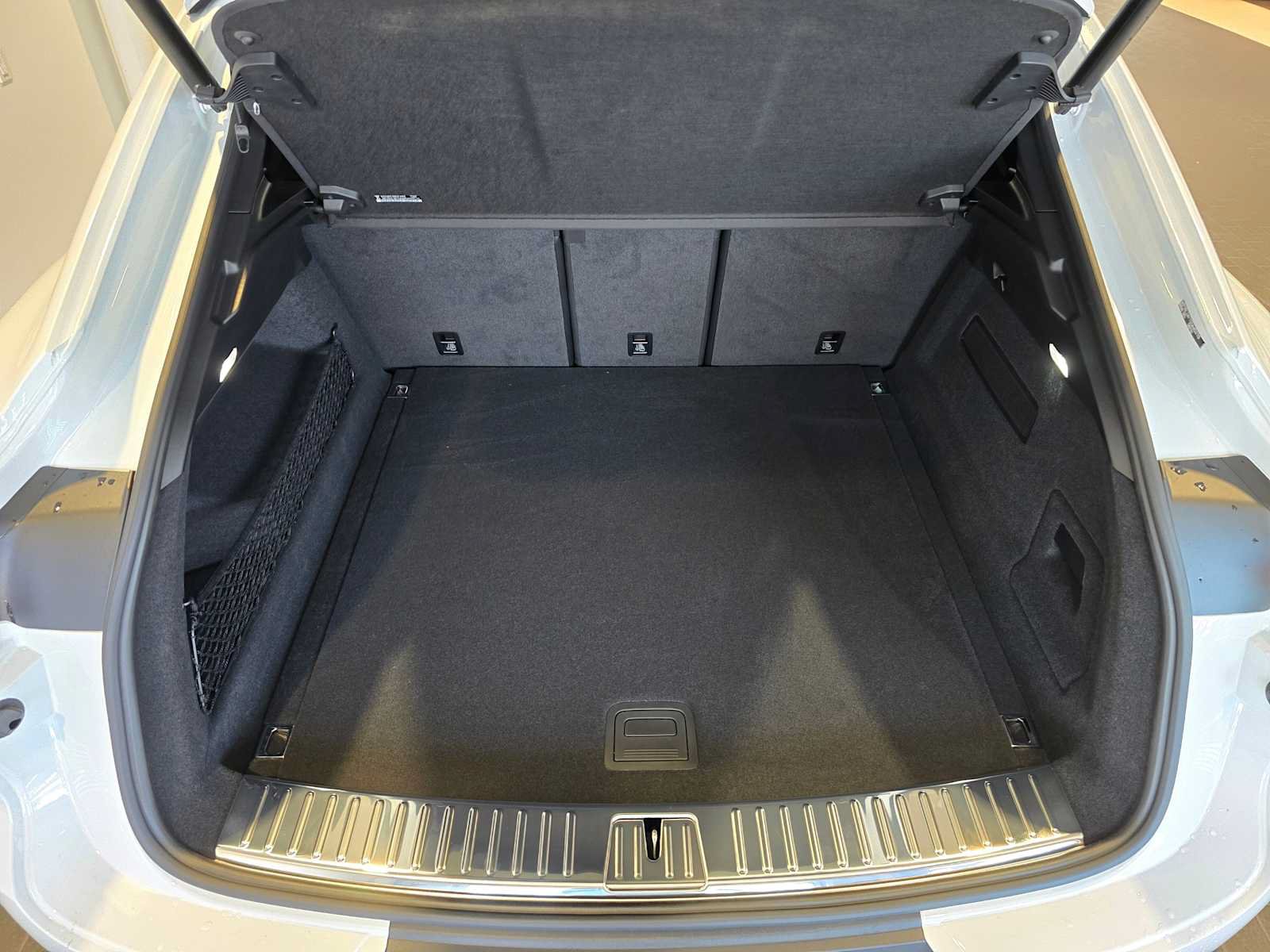 New 2025 Porsche Cayenne S AWD/4WD image 18