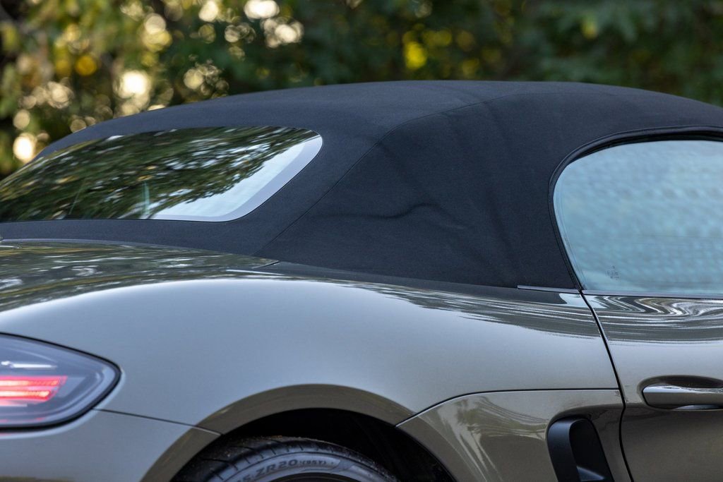 Used 2021 Porsche 718 Boxster Base w/ Premium Package image 40