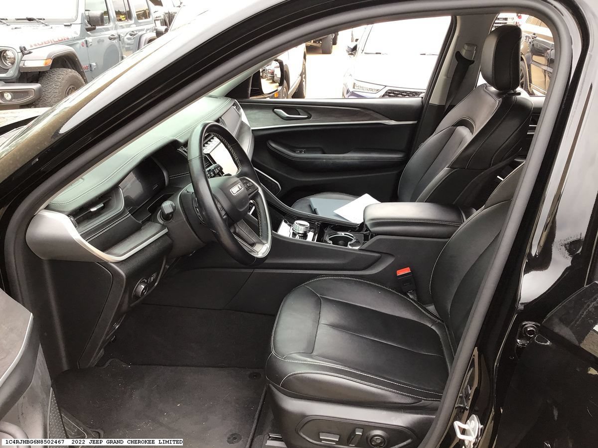 Used 2022 Jeep Grand Cherokee Limited AWD/4WD image 8