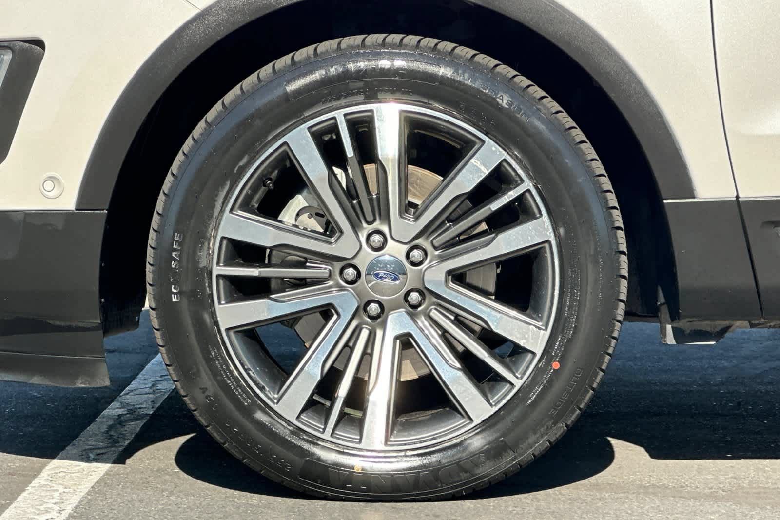 Certified 2017 Ford Explorer Platinum AWD/4WD image 28