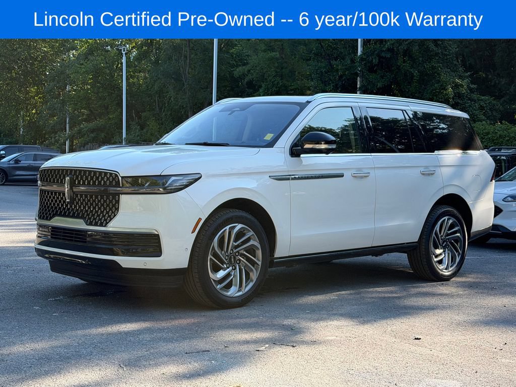 Certified 2025 Lincoln Navigator Reserve AWD/4WD image 3