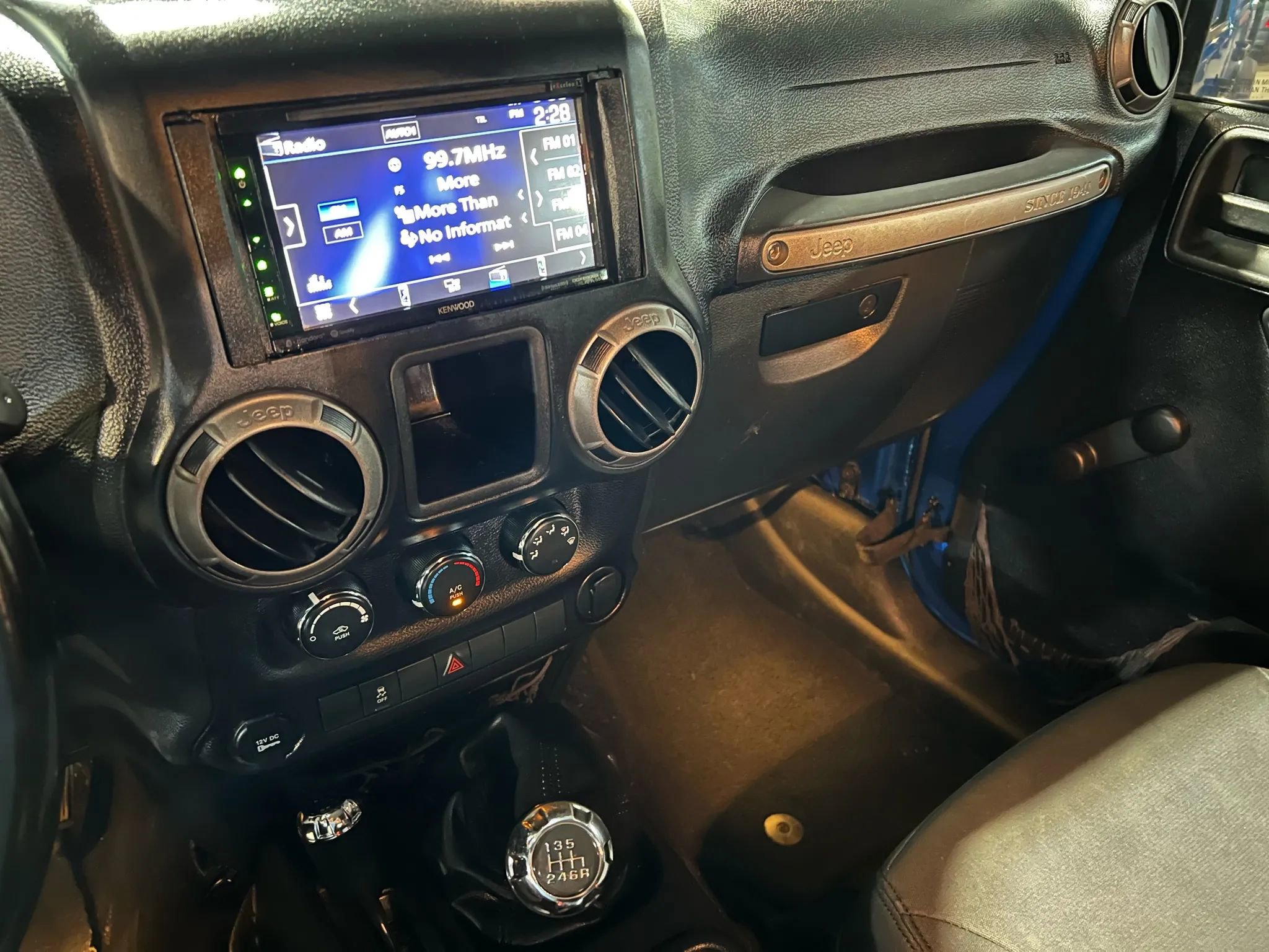 Used 2015 Jeep Wrangler Unlimited Sport w/ Connectivity Group image 12