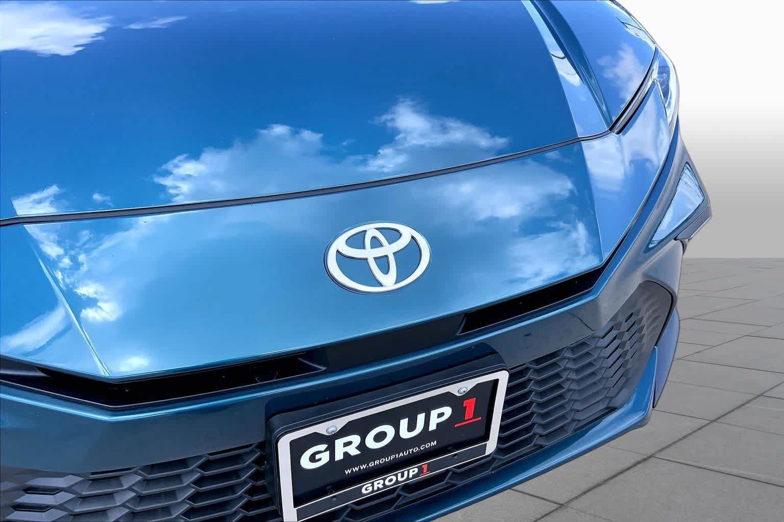 Used 2025 Toyota Camry SE FWD image 57