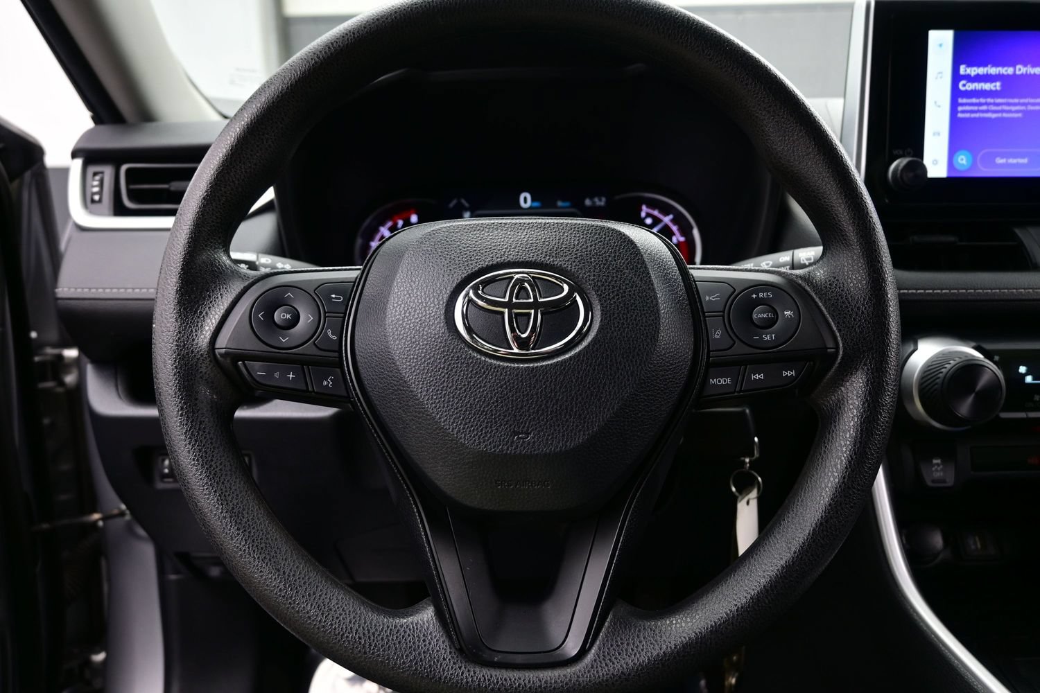 Used 2023 Toyota RAV4 LE AWD/4WD image 21