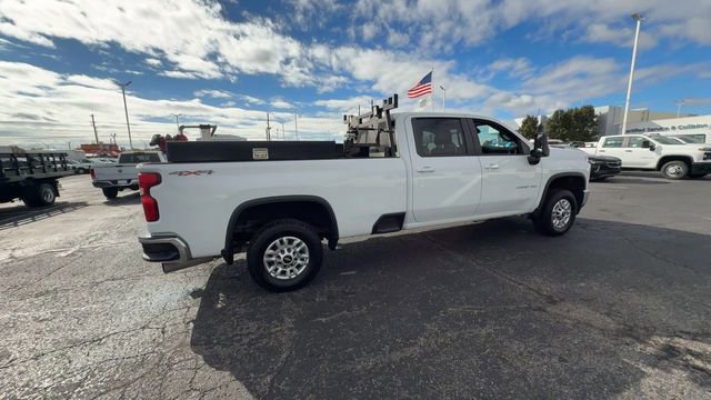 Used 2021 Chevrolet Silverado 2500 LT w/ Convenience Package image 8