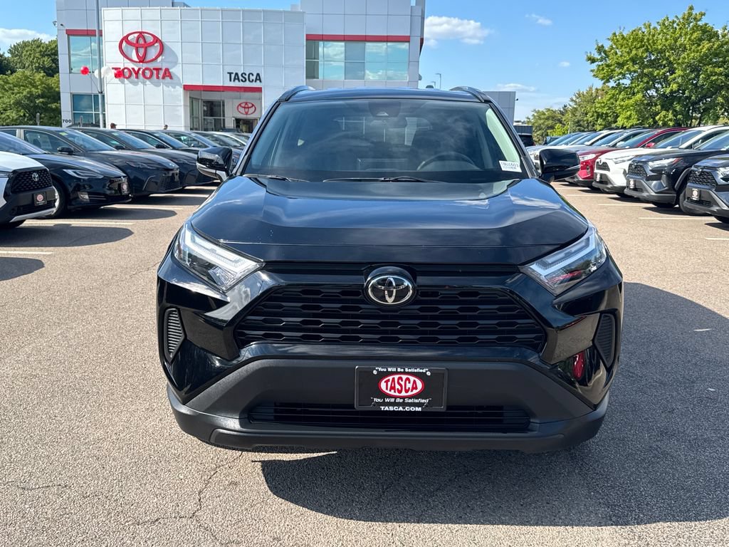 Used 2024 Toyota RAV4 XLE FWD video 2