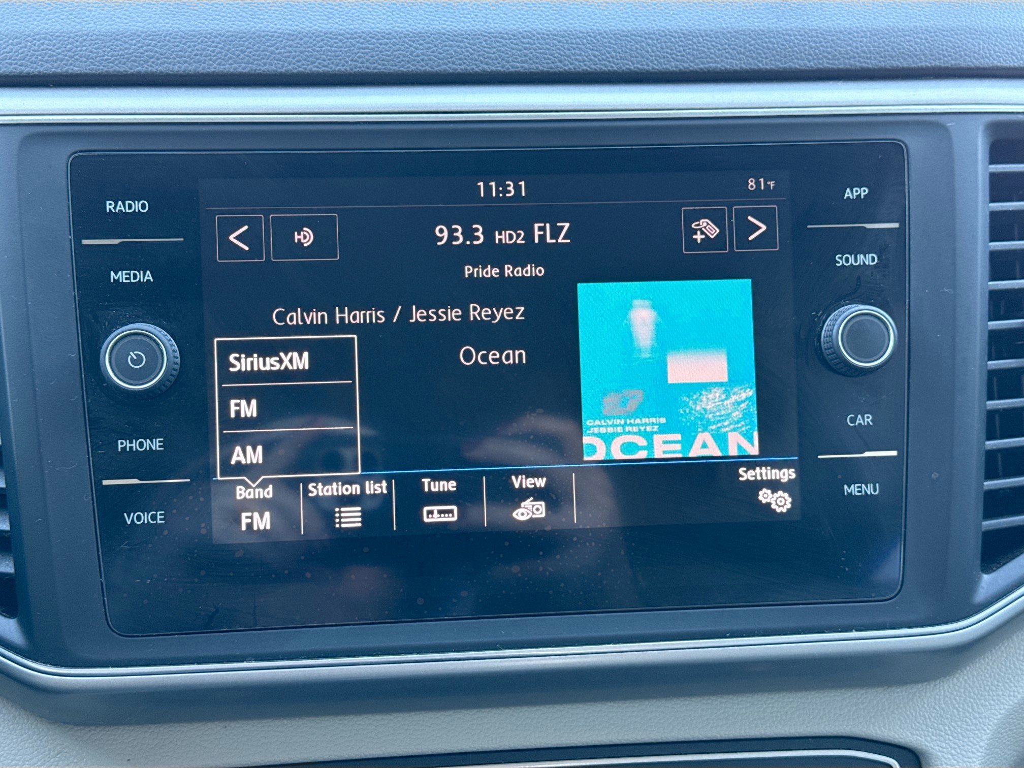 Used 2019 Volkswagen Atlas SE image 30