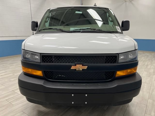 New 2026 Chevrolet Express 3500 Extended w/ Driver Convenience Package RWD image 5
