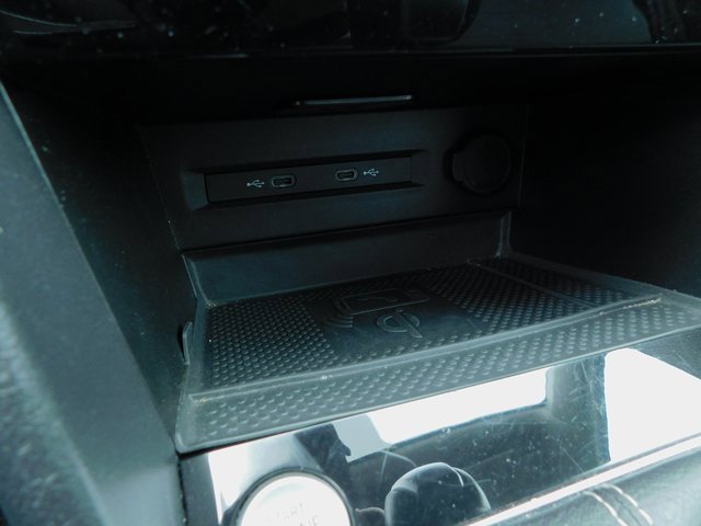 Used 2024 Volkswagen Taos SE image 30