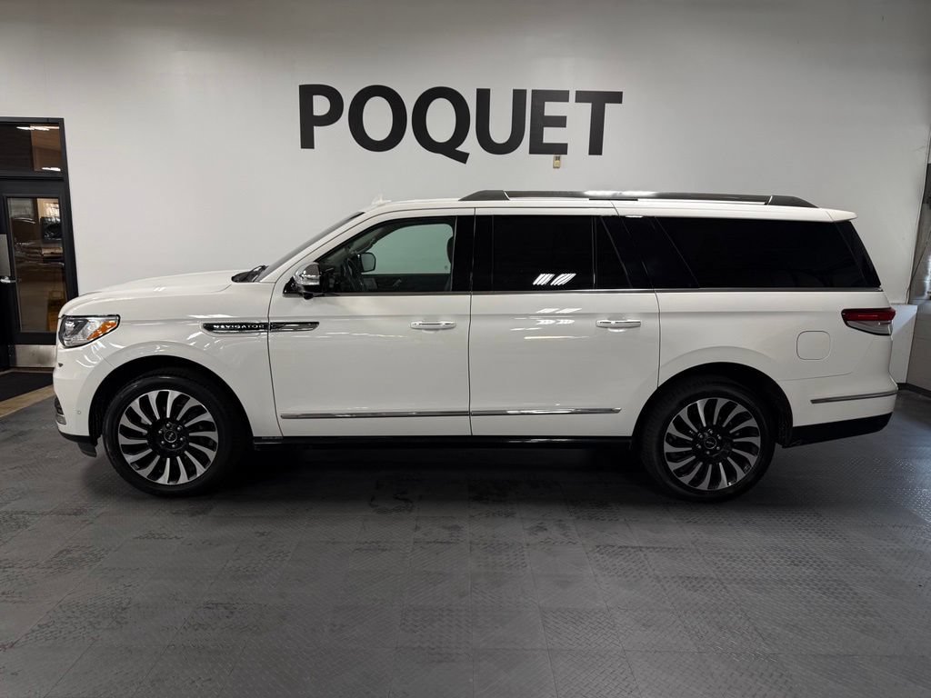 Used 2022 Lincoln Navigator L Black Label AWD/4WD image 1