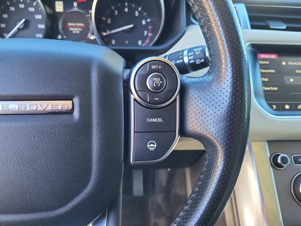 Used 2017 Land Rover Range Rover Sport HSE image 15