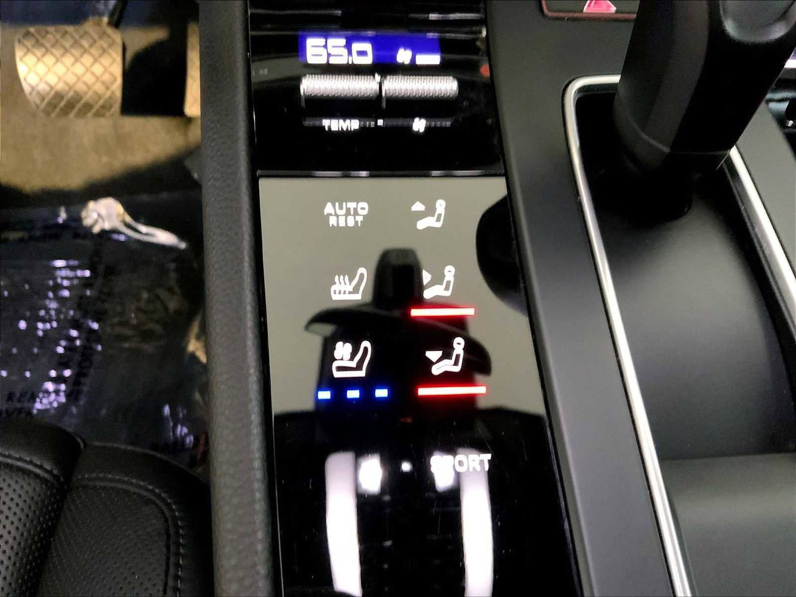 Used 2025 Porsche Macan image 37