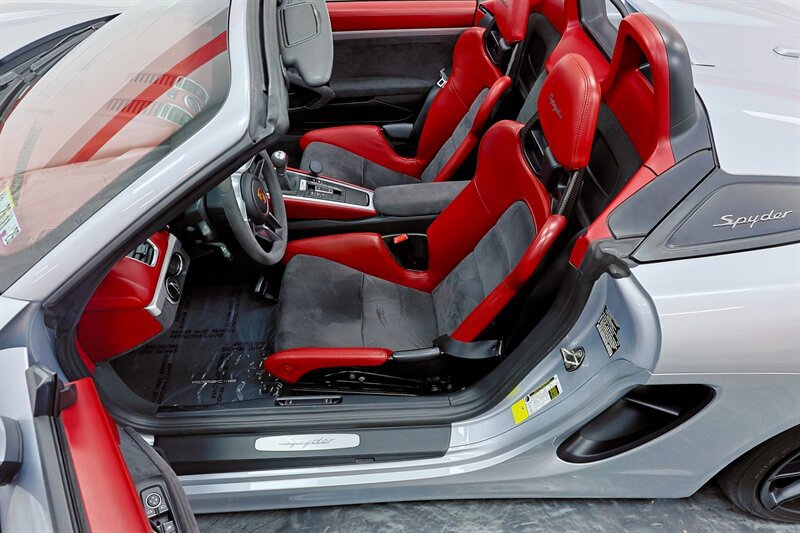 Used 2016 Porsche Boxster Spyder RWD image 72