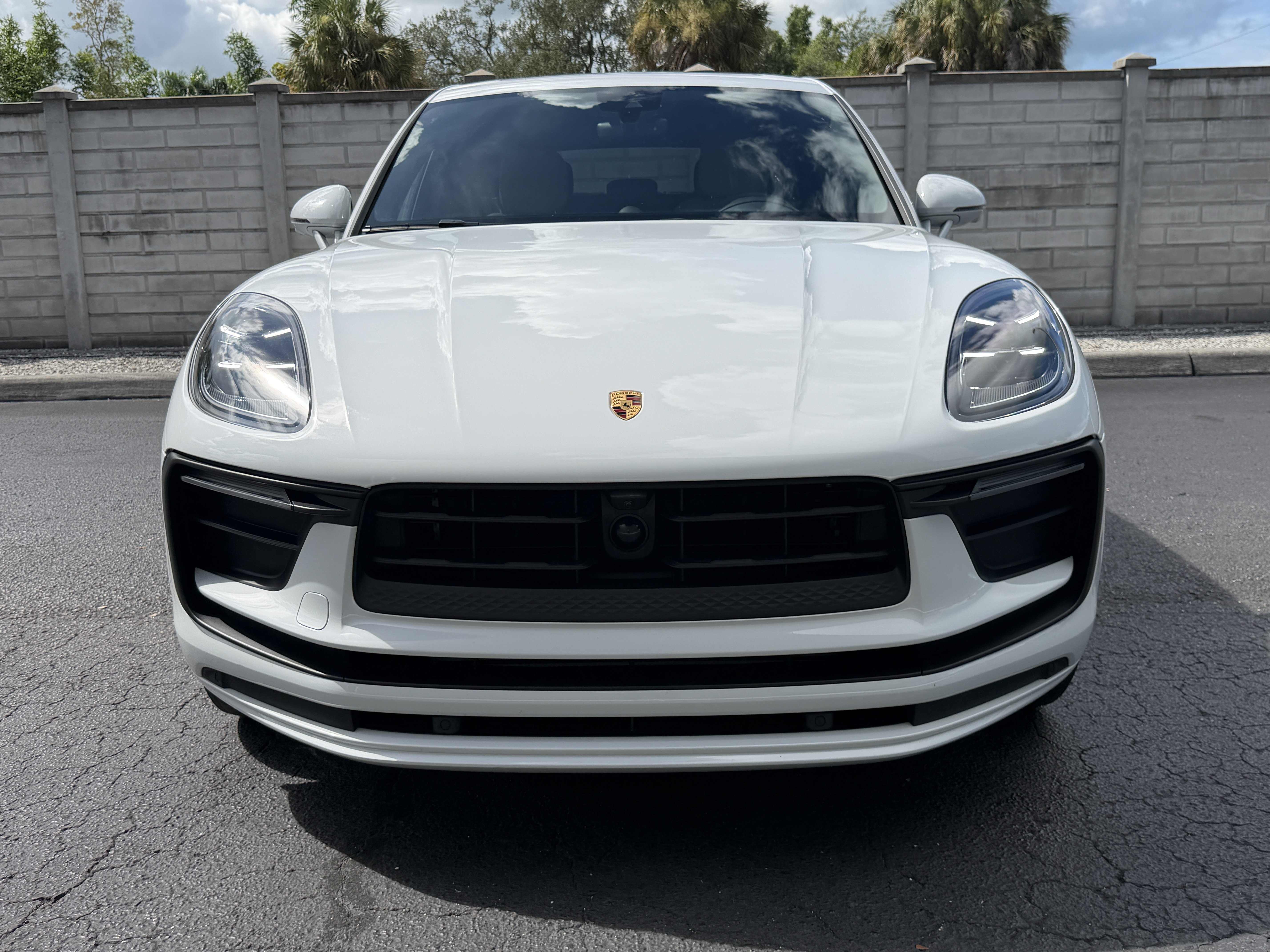 Certified 2024 Porsche Macan AWD/4WD image 11