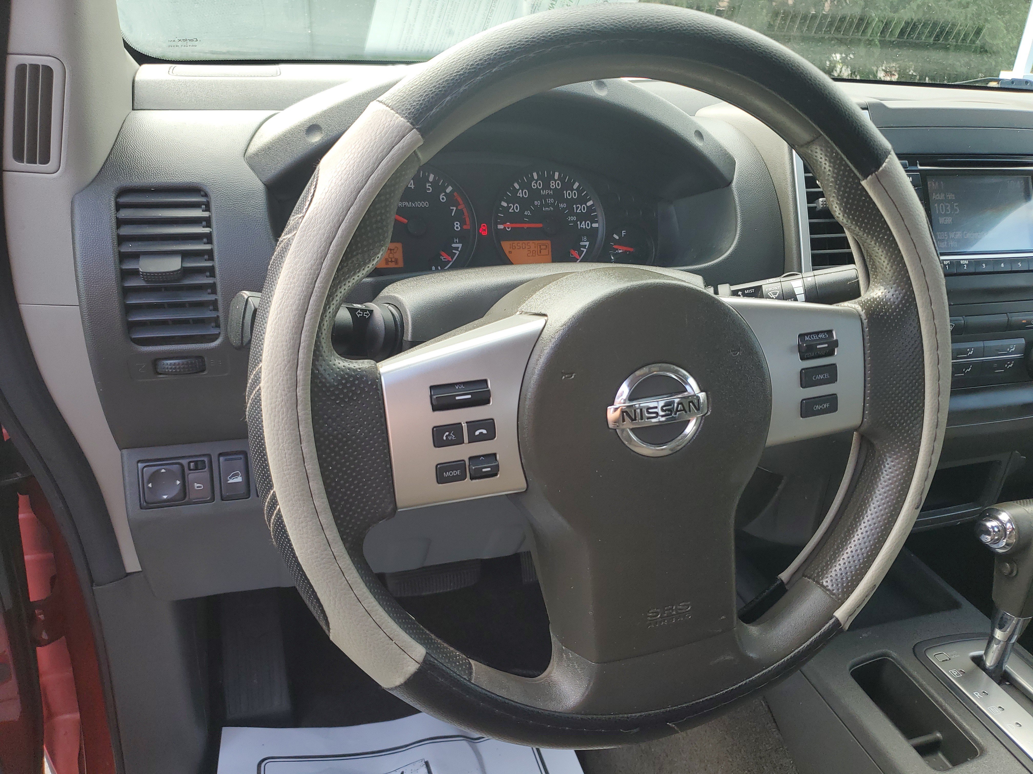 Used 2015 Nissan Frontier SV AWD/4WD image 10