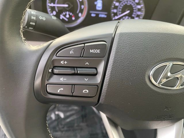 Used 2022 Hyundai Venue SEL image 21