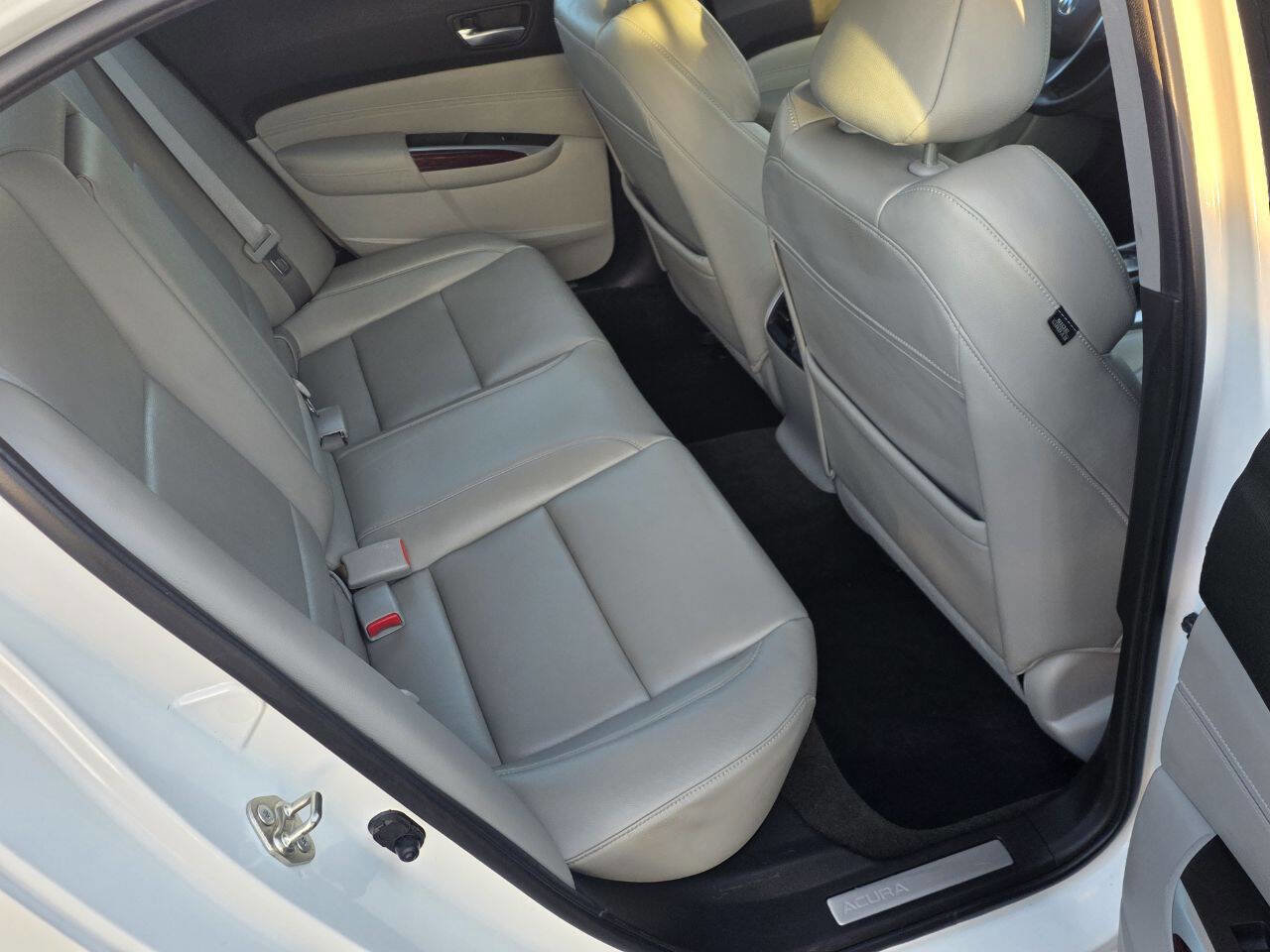Used 2016 Acura TLX V6 image 12