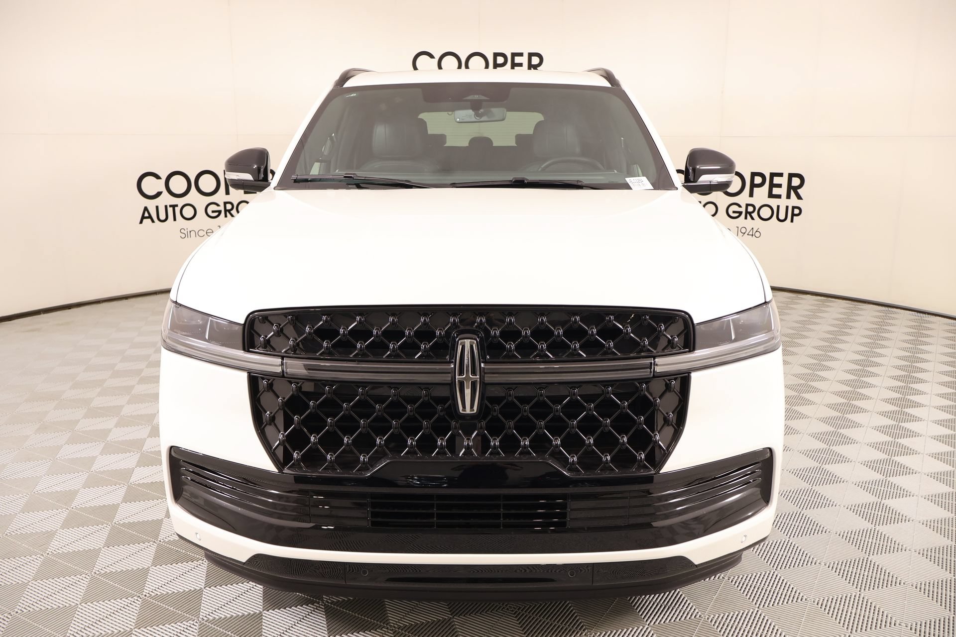 New 2027 Lincoln Navigator Reserve w/ Jet Appearance Package AWD/4WD image 9