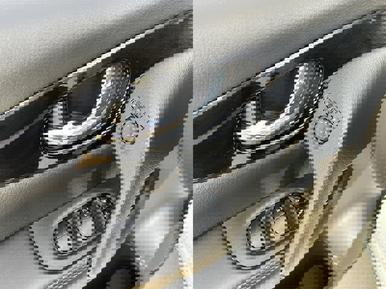 Certified 2021 Nissan Rogue Sport SV image 24