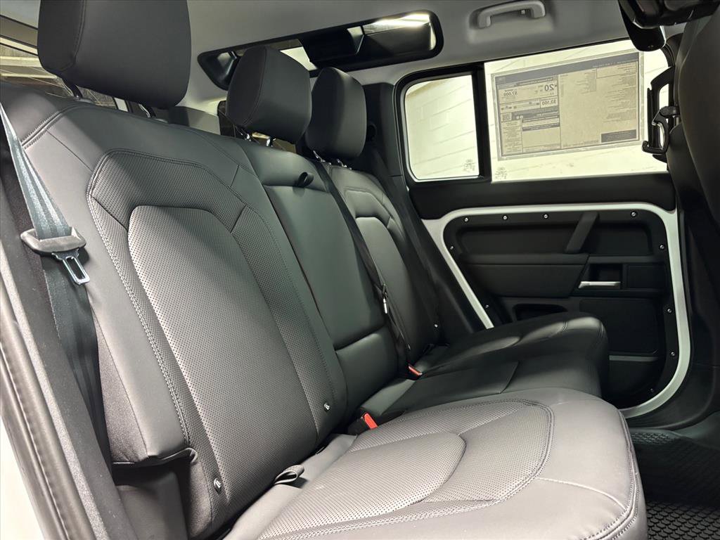 Used 2026 Land Rover Defender 110 S image 39