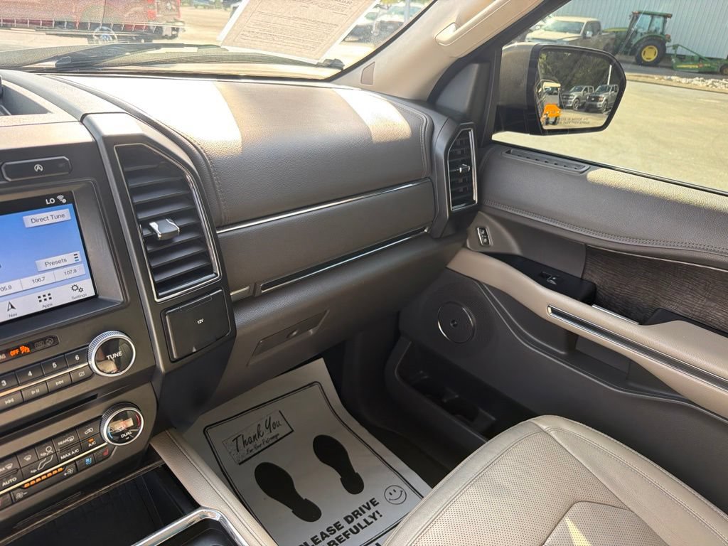 Used 2018 Ford Expedition Max Limited RWD image 21