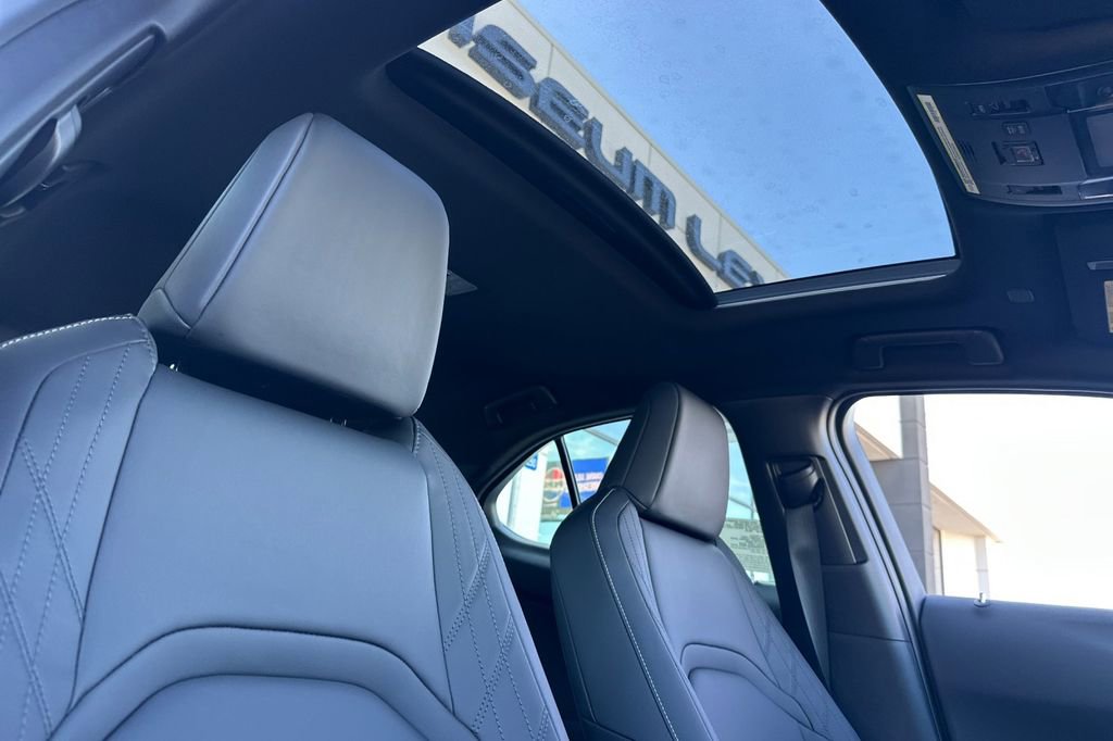 New 2026 Lexus UX 300h FWD image 17