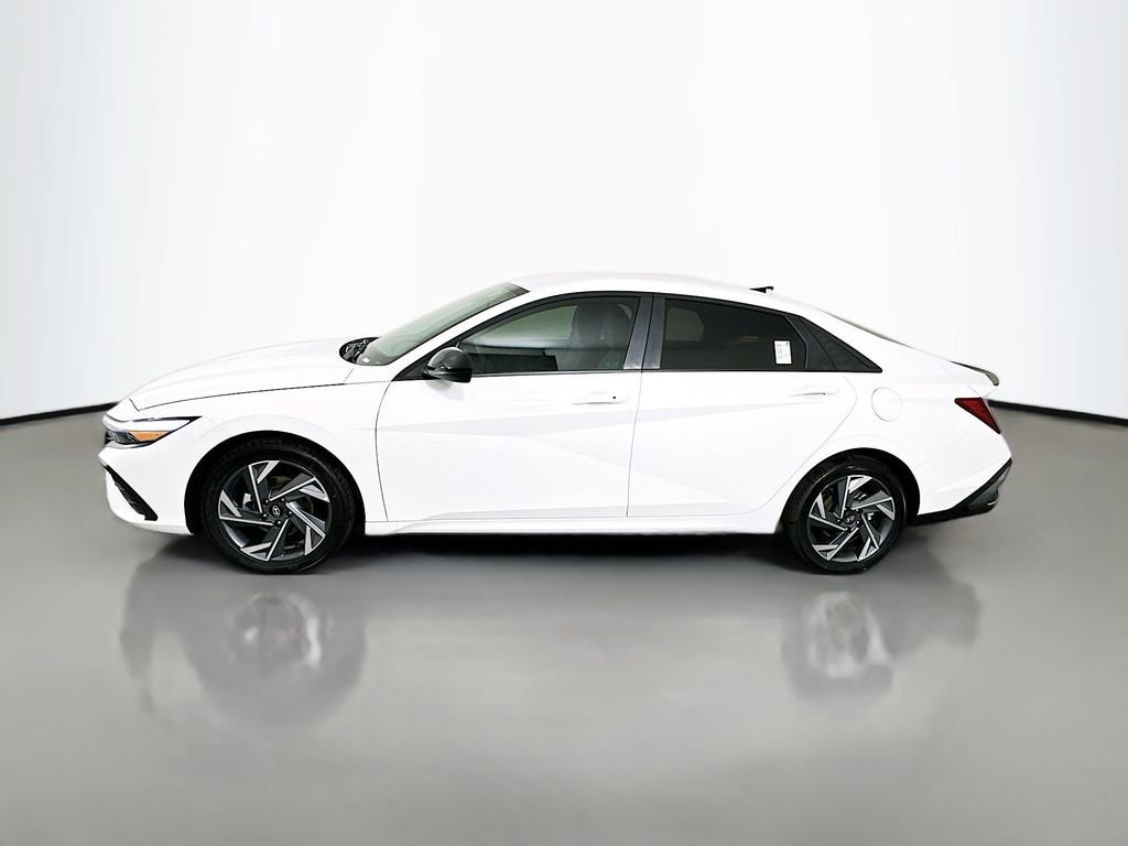New 2025 Hyundai Elantra Sport image 8