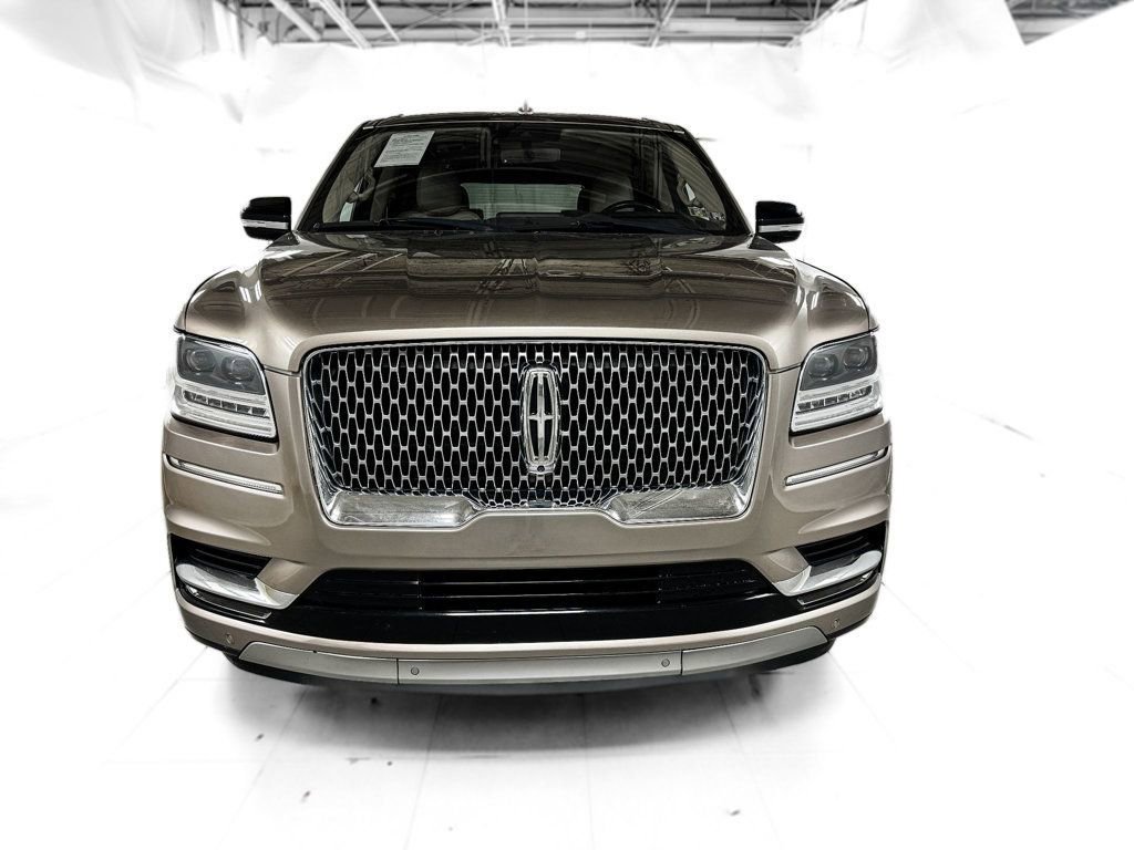 Used 2018 Lincoln Navigator Reserve w/ Technology Package AWD/4WD image 2