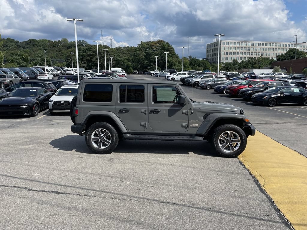 Used 2020 Jeep Wrangler Unlimited Sahara w/ Cold Weather Group AWD/4WD image 7