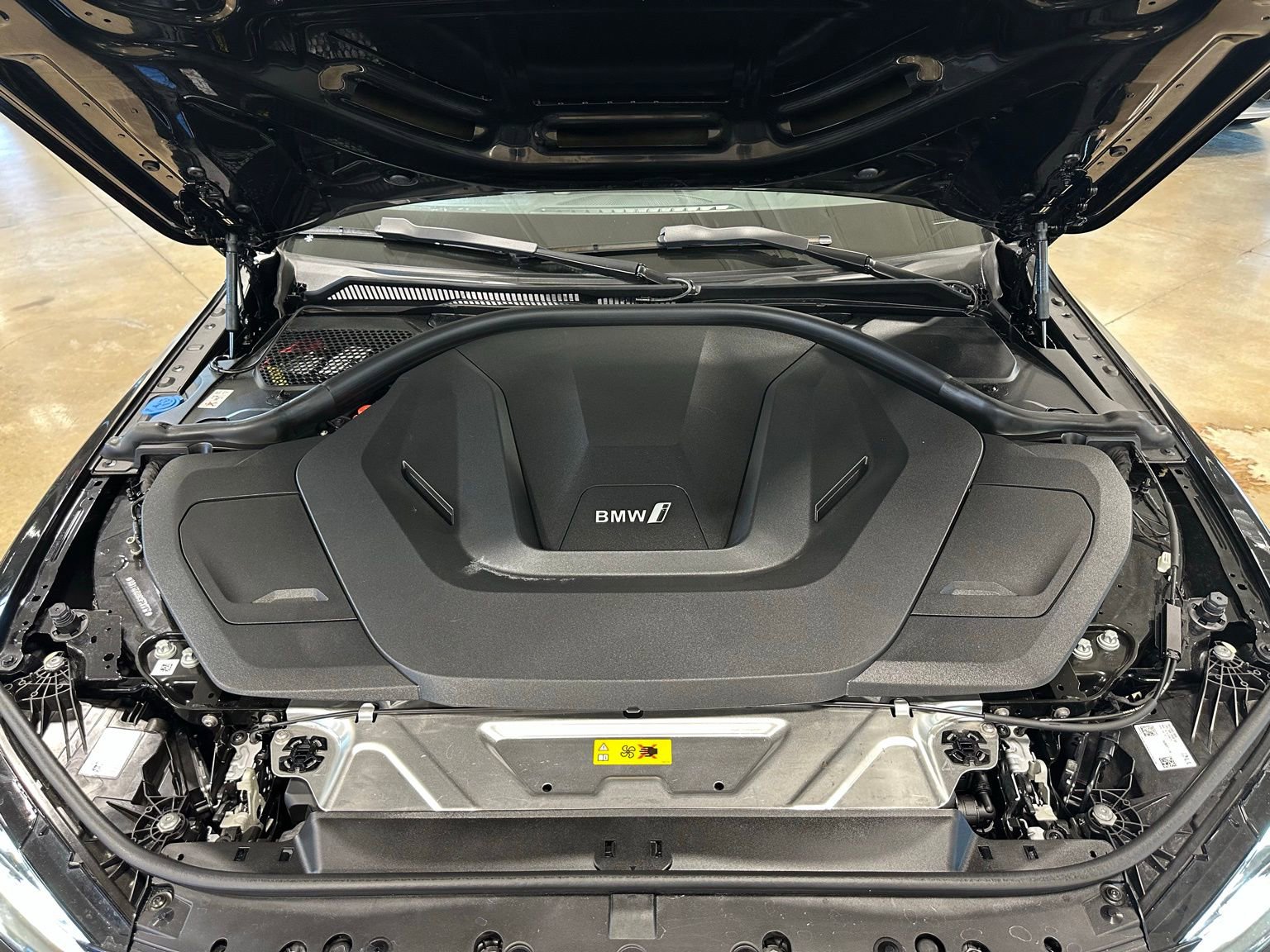 Used 2025 BMW i4 xDrive40i image 36