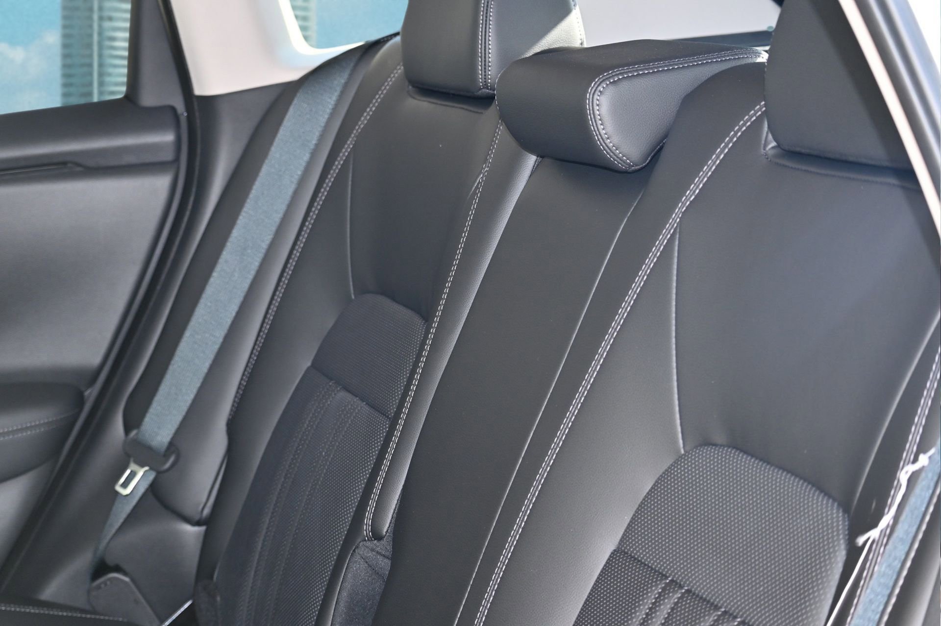 New 2026 Honda HR-V EX-L image 19