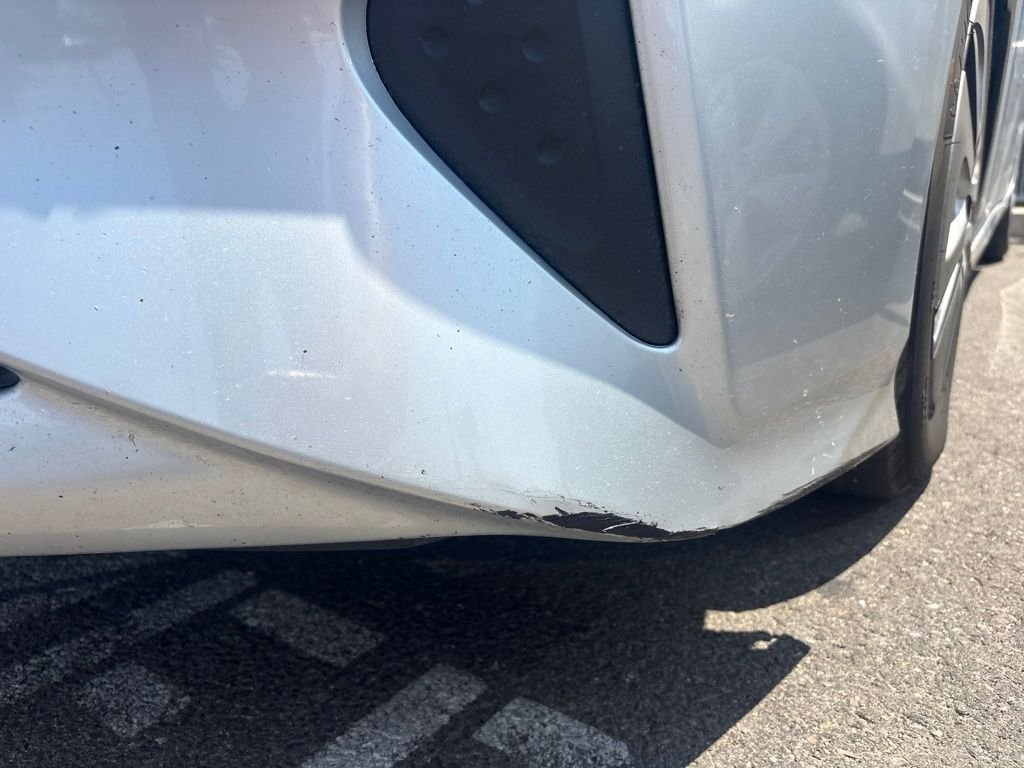 Used 2018 Toyota Prius Two w/ Prius Two Safety Plus Package FWD image 3