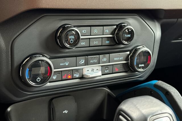 Certified 2023 Ford Bronco Outer Banks AWD/4WD image 21