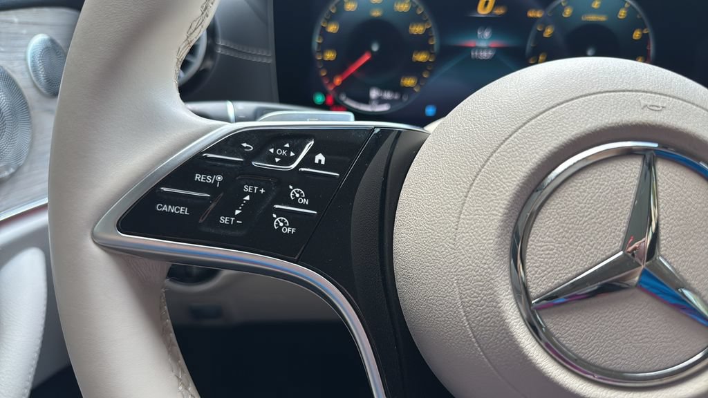 Used 2023 Mercedes-Benz E 450 Cabriolet image 19