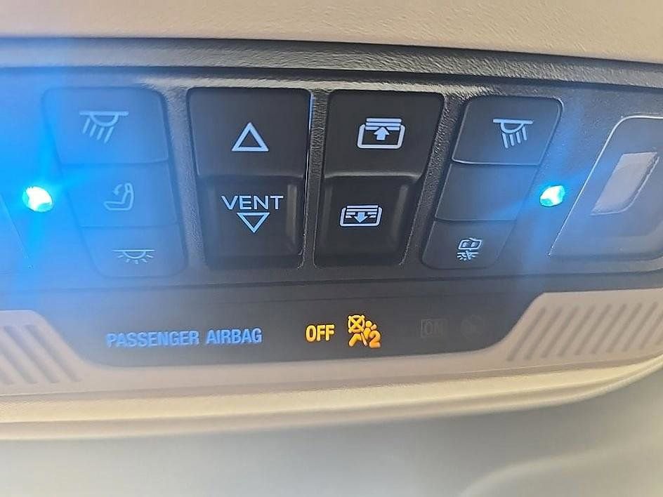 Used 2025 Ford Expedition Active image 28