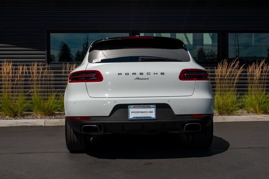 Used 2018 Porsche Macan AWD/4WD image 18
