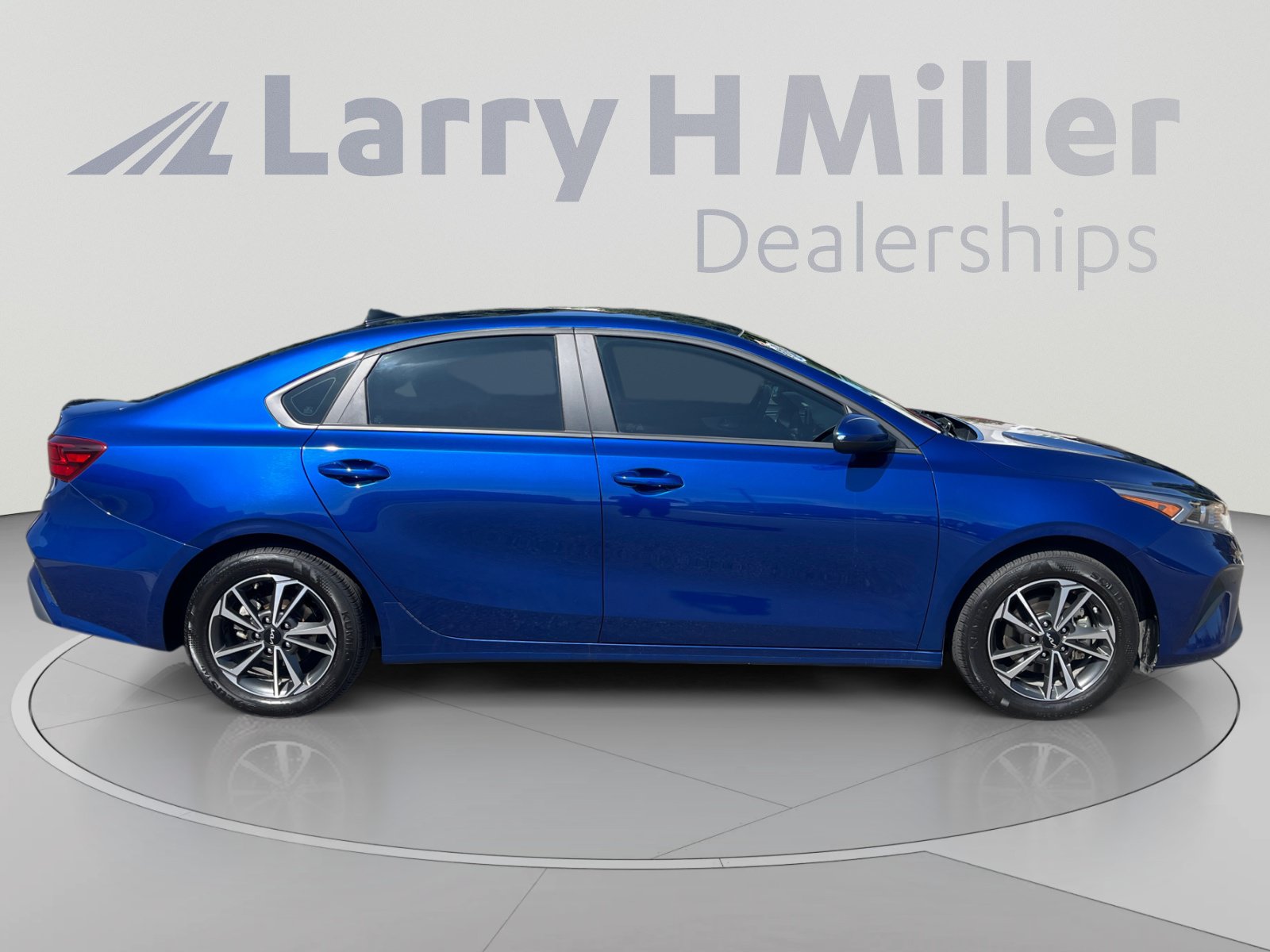 Used 2024 Kia Forte LXS FWD image 6