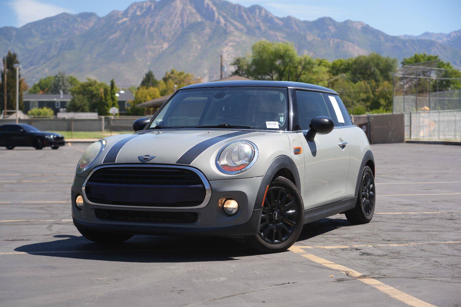Used 2017 MINI Cooper 2-Door Hardtop FWD image 1