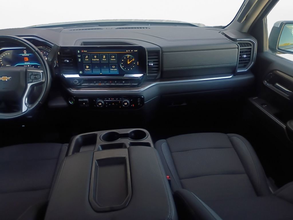 Used 2025 Chevrolet Silverado 1500 LT RWD image 3