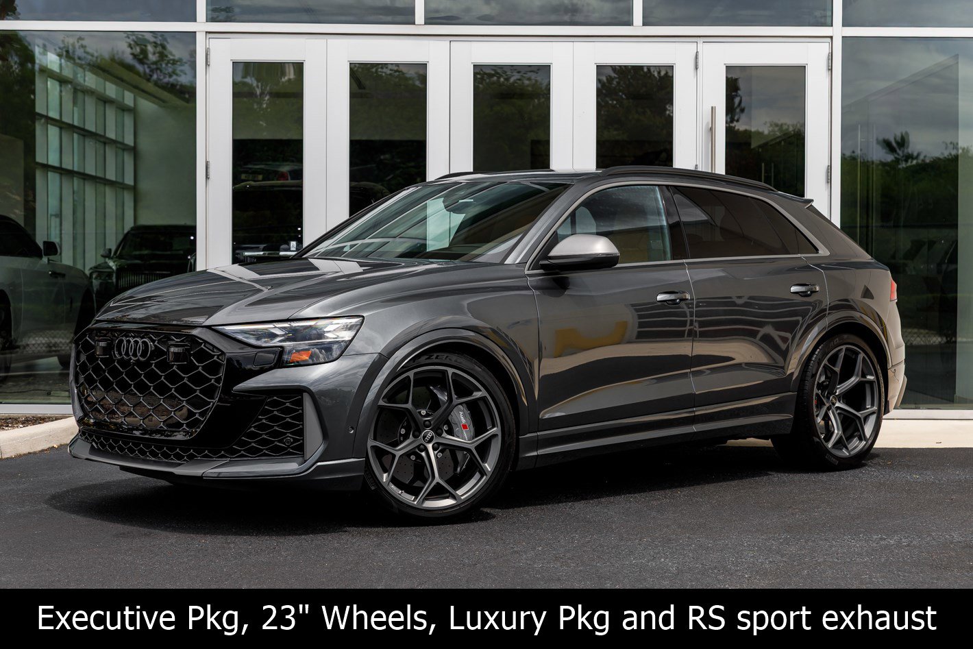 Used 2025 Audi RS Q8 performance AWD/4WD image 1