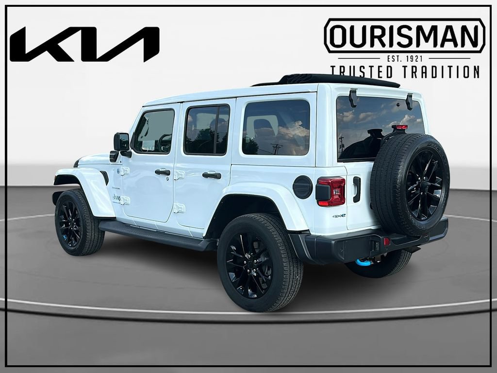 Used 2023 Jeep Wrangler Unlimited Sahara w/ Cold Weather Group AWD/4WD image 3