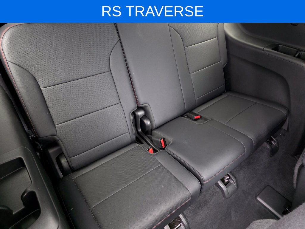 Used 2024 Chevrolet Traverse RS FWD image 29