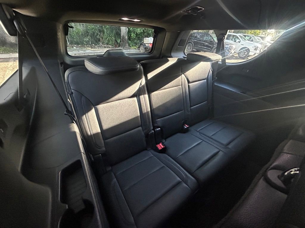 Used 2023 Chevrolet Suburban LT image 29