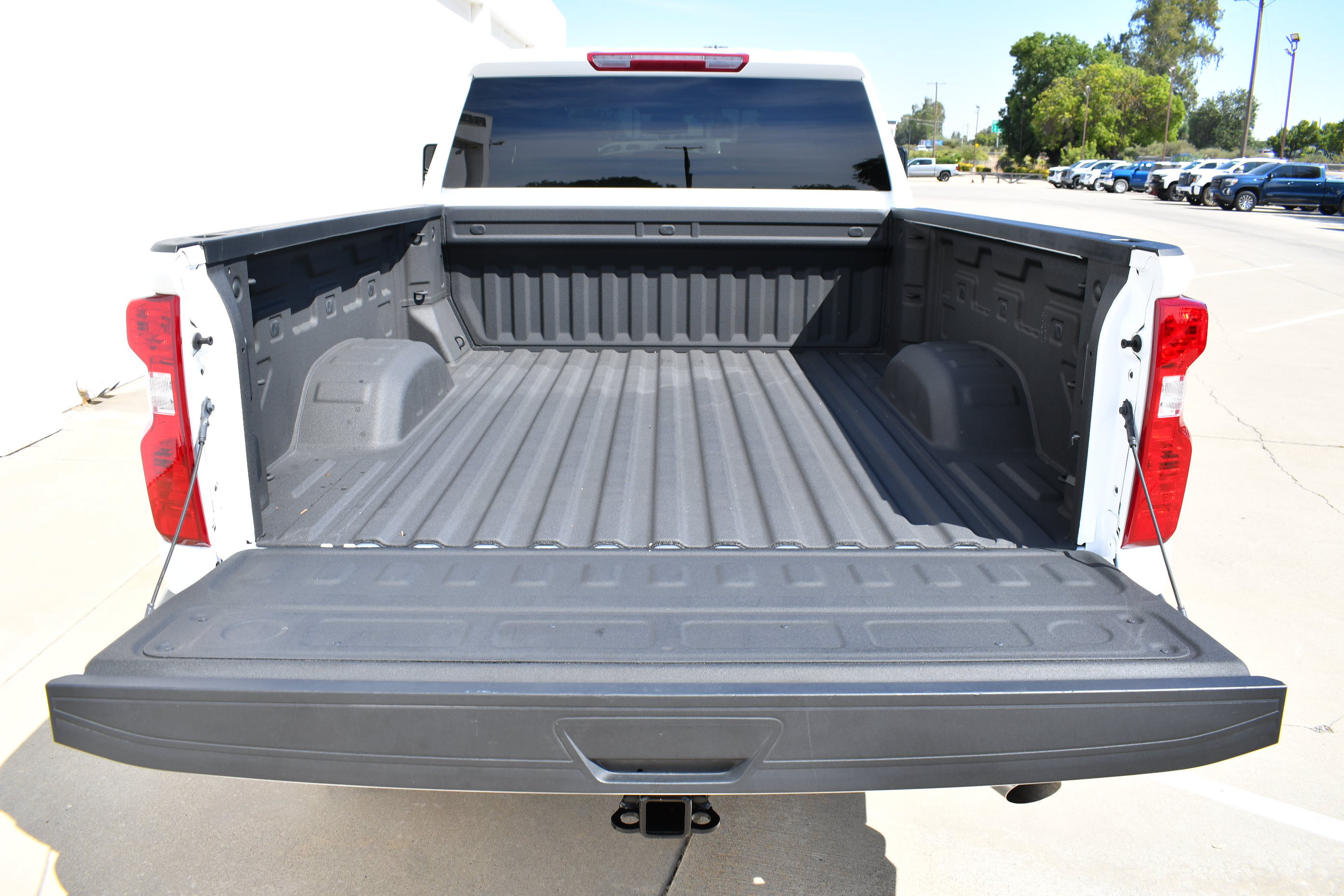 Used 2025 Chevrolet Silverado 2500 Custom w/ Custom Value Package AWD/4WD image 23