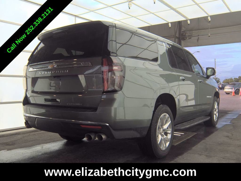 Used 2023 Chevrolet Suburban Premier RWD image 2