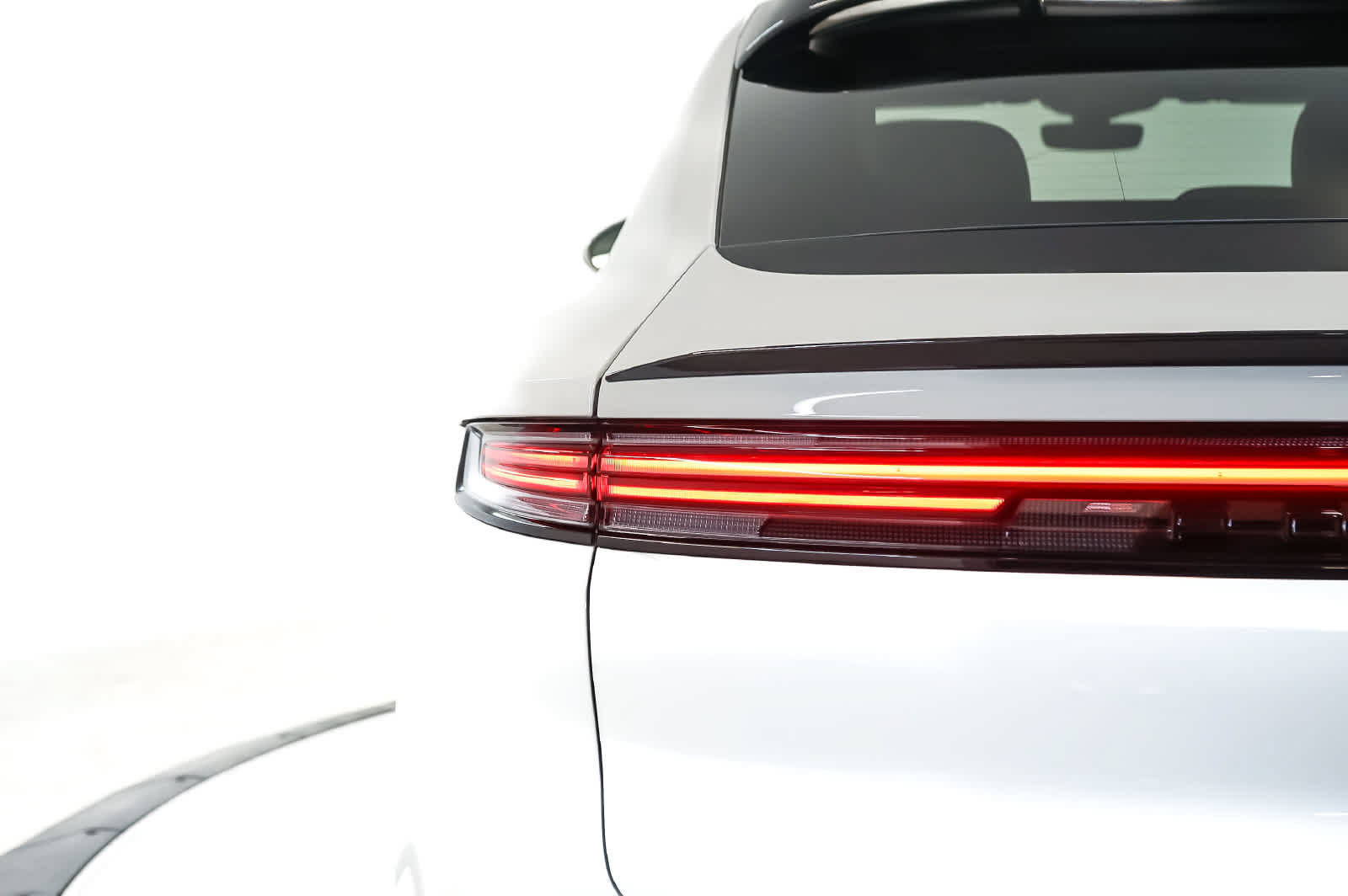 Certified 2026 Porsche Cayenne Coupe AWD/4WD image 11