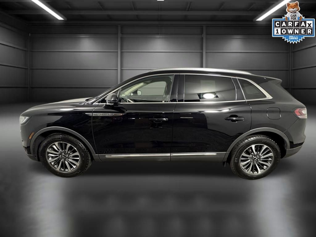 Used 2023 Lincoln Nautilus AWD w/ Premium Package image 3